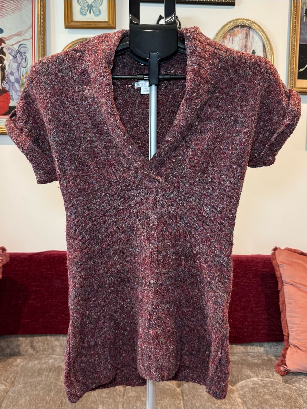 Xhilaration Heathered Burgundy V-Neck Short Sleeve Sweater Top